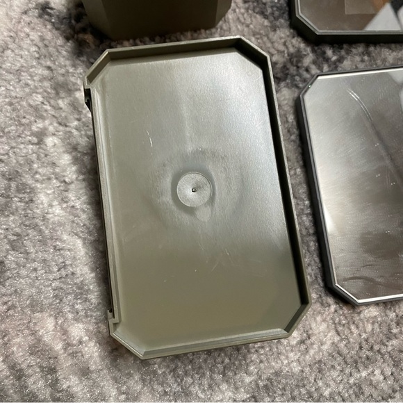 Swarovski Plastic Mirror Top Set of 2 Display Stands - Picture 7 of 12